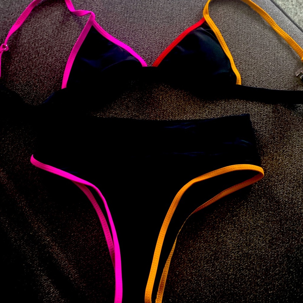 SHEIN bikini size medium fits super small in the top